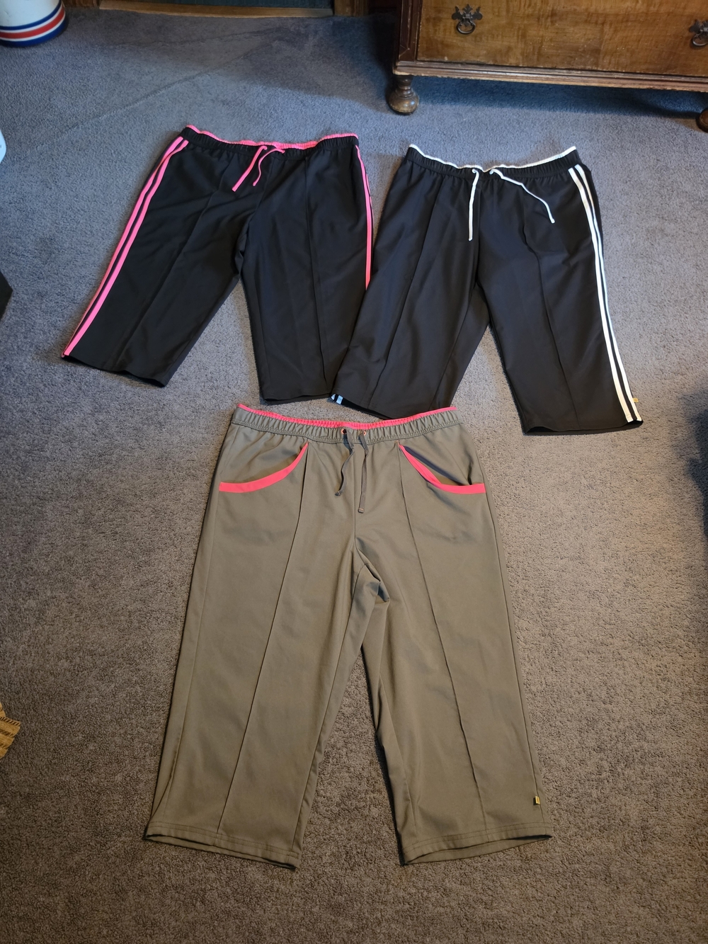 Lot Of 3 Athletic Lighweight Capri Sweatpants Size 1X NWT